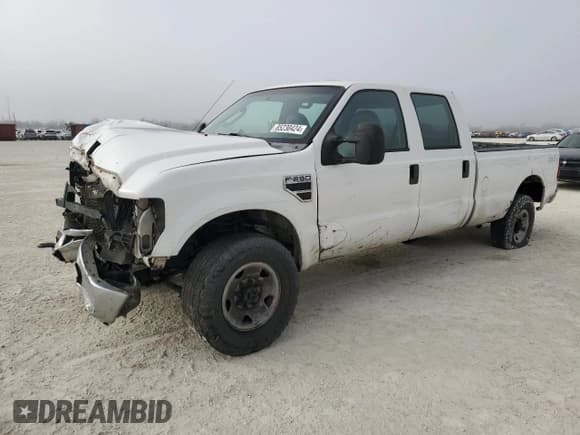 ✅ 2010 Ford F-250 XL • VIN: 1FTSW2BY6AEB35476 • Lot: 85230424. Wystawiony na Copart z przebiegiem 349 675 mil. Bezpłatny archiwum sprzedaży aukcyjnych z USA i szczegółowy raport historii pojazdu na DreamBid. Zdjęcie 1.