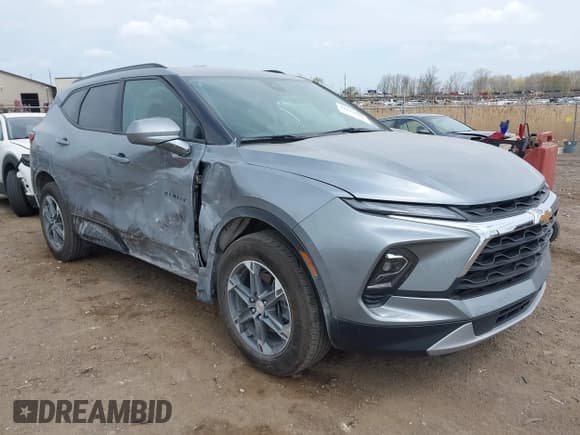 ✅ 2023 Chevrolet Blazer LT • VIN: 3GNKBHR40PS235497 • Lot: 42124586. Wystawiony na IAAI z przebiegiem 20 533 mil. Bezpłatny archiwum sprzedaży aukcyjnych z USA i szczegółowy raport historii pojazdu na DreamBid. Zdjęcie 1.