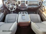 ✅ 2022 Chevrolet Silverado 2500HD LT • VIN: 1GC4YNEY0NF179067 • Lot: 82148125. Wystawiony na Copart z przebiegiem 77 136 mil. Bezpłatny archiwum sprzedaży aukcyjnych z USA i szczegółowy raport historii pojazdu na DreamBid. Zdjęcie 8.