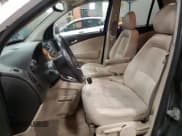 ✅ 2006 Saturn VUE • VIN: 5GZCZ634X6S852615 • Lot: 53688235. Wystawiony na Copart z przebiegiem 217 692 mil. Bezpłatny archiwum sprzedaży aukcyjnych z USA i szczegółowy raport historii pojazdu na DreamBid. Zdjęcie 7.