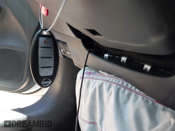 ✅ 2022 Nissan Versa SV • VIN: 3N1CN8EV9NL852832 • Lot: 42921315. Listed on IAAI with 56,638 mi. Free auction sales archive from the USA and detailed vehicle history report at DreamBid. Image 11.