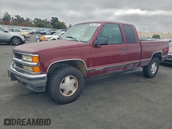 ✅ 1996 Chevrolet Silverado 1500 • VIN: 1GCEK19R4TE215153 • Лот: 94537825. Опубликован ранее на Copart с пробегом 184 351 миль. Бесплатный доступ к архиву аукционных продаж из США и подробный отчёт об истории автомобиля на DreamBid. Изображение 1.