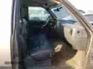 2003 Chevrolet Silverado 1500 Work Truck с VIN 1GCEC14V23Z145744, выставлен на аукционе Copart как лот 31887491 с пробегом 180 138 миль миль и Списание • Salvage title. История ставок и продаж доступна на DreamBid. Изображение 5.