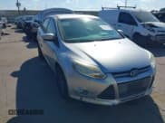 ✅ 2013 Ford Focus SE • VIN: 1FADP3F20DL233765 • Лот: 43386791. Опубликован ранее на IAAI с пробегом 145 799 миль. Бесплатный доступ к архиву аукционных продаж из США и подробный отчёт об истории автомобиля на DreamBid. Изображение 1.