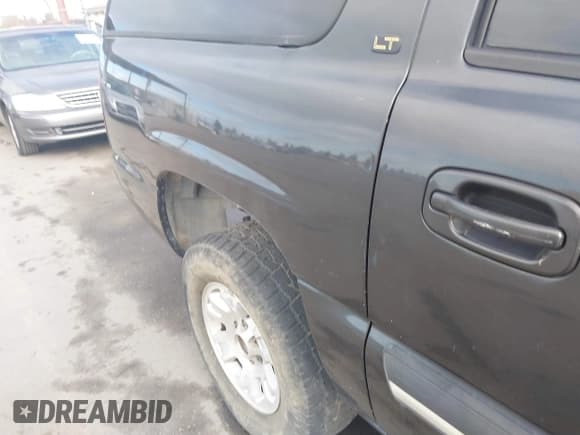 ✅ 2004 Chevrolet Suburban LT • VIN: 3GNEC16T64G278981 • Лот: 41507356. Опубликован ранее на IAAI с пробегом 181 155 миль. Бесплатный доступ к архиву аукционных продаж из США и подробный отчёт об истории автомобиля на DreamBid. Изображение 6.