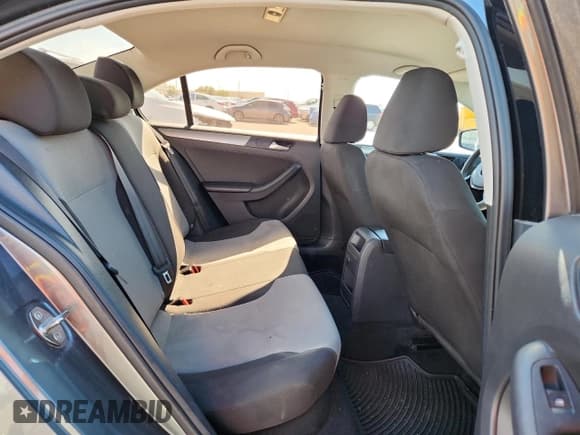 ✅ 2018 Volkswagen Jetta S • VIN: 3VW2B7AJ3JM232946 • Lot: 86692045. Listed on Copart with 68,504 mi. Free auction sales archive from the USA and detailed vehicle history report at DreamBid. Image 10.