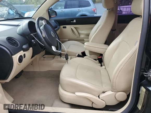 ✅ 2009 Volkswagen Beetle S • VIN: 3VWPG31C29M507364 • Лот: 82360895. Опубликован ранее на Copart с пробегом 140 666 миль. Бесплатный доступ к архиву аукционных продаж из США и подробный отчёт об истории автомобиля на DreamBid. Изображение 7.