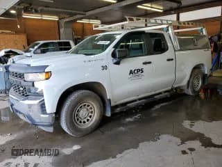 ✅ 2020 Chevrolet Silverado 1500 Work Truck • VIN: 1GCRYAEF4LZ244222 • Lot: 65441965. Wystawiony na Copart z przebiegiem Nie podano. Bezpłatny archiwum sprzedaży aukcyjnych z USA i szczegółowy raport historii pojazdu na DreamBid. Zdjęcie 1.