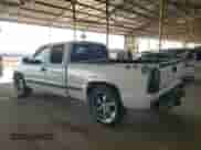 2000 Chevrolet Silverado 1500 z VIN 2GCEC19V1Y1395257, wystawiony jako Copart lot #90746085 z przebiegiem 269 194 mil mil oraz Czysty tytuł • Clean title. Historia ofert i sprzedaży dostępna na DreamBid. Obrazek 2.