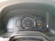 ✅ 2017 Hyundai Ioniq SEL • VIN: KMHC75LC9HU045272 • Lot: 82243095. Wystawiony na Copart z przebiegiem 98 131 mil. Bezpłatny archiwum sprzedaży aukcyjnych z USA i szczegółowy raport historii pojazdu na DreamBid. Zdjęcie 9.