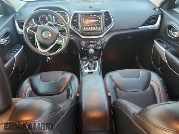 ✅ 2018 Jeep Cherokee Trailhawk • VIN: 1C4PJMBXXJD619941 • Lot: 83754425. Listed on Copart with 65,252 mi. Free auction sales archive from the USA and detailed vehicle history report at DreamBid. Image 8.