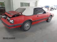 ✅ 1986 Ford Mustang GLX • VIN: 1FABP2738GF131495 • Lot: 42437401. Wystawiony na IAAI z przebiegiem 6 322 mil. Bezpłatny archiwum sprzedaży aukcyjnych z USA i szczegółowy raport historii pojazdu na DreamBid. Zdjęcie 4.