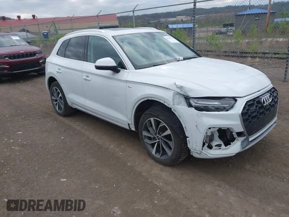 ✅ 2022 Audi Q5 S line Premium Plus • VIN: WA1EAAFY2N2014414 • Lot: 42069743. Wystawiony na IAAI z przebiegiem 44 654 mil. Bezpłatny archiwum sprzedaży aukcyjnych z USA i szczegółowy raport historii pojazdu na DreamBid. Zdjęcie 1.