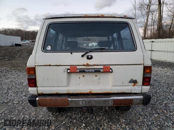 ✅ 1989 Toyota Land Cruiser • VIN: JT3FJ62G8K1110204 • Lot: 84381204. Listed on Copart with 187,994 mi. Free auction sales archive from the USA and detailed vehicle history report at DreamBid. Image 6.