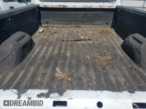 ✅ 2001 Ford F-350 XL • VIN: 3FTSW31F31MA06322 • Лот: 70023845. Опубликован ранее на Copart с пробегом 521 307 миль. Бесплатный доступ к архиву аукционных продаж из США и подробный отчёт об истории автомобиля на DreamBid. Изображение 10.