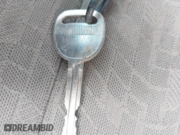 ✅ 2006 Chevrolet Colorado LS • VIN: 1GCCS198168220716 • Лот: 43239733. Опубликован ранее на IAAI с пробегом 272 360 миль. Бесплатный доступ к архиву аукционных продаж из США и подробный отчёт об истории автомобиля на DreamBid. Изображение 11.