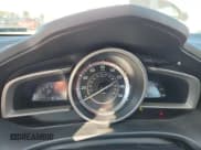 ✅ 2014 Mazda 3 i Grand Touring • VIN: JM1BM1W79E1184153 • Lot: 86245265. Wystawiony na Copart z przebiegiem 110 760 mil. Bezpłatny archiwum sprzedaży aukcyjnych z USA i szczegółowy raport historii pojazdu na DreamBid. Zdjęcie 9.