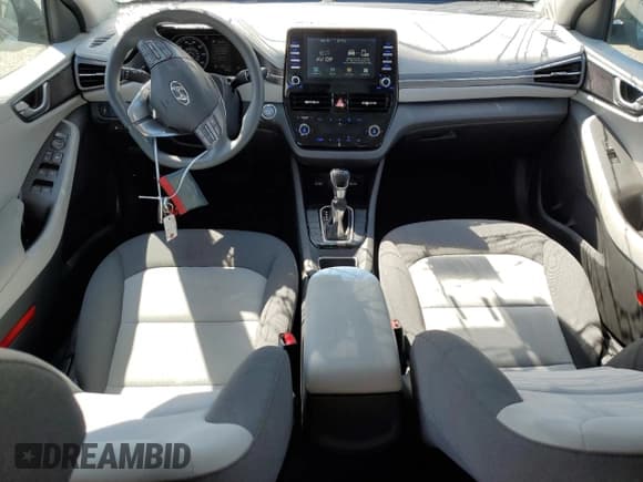 ✅ 2020 Hyundai Ioniq Blue • VIN: KMHC65LC2LU220747 • Lot: 71133314. Wystawiony na Copart z przebiegiem 7 749 mil. Bezpłatny archiwum sprzedaży aukcyjnych z USA i szczegółowy raport historii pojazdu na DreamBid. Zdjęcie 8.