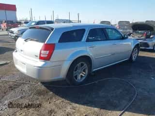2006 Dodge Magnum R/T с VIN 2D4GV57226H116781, выставлен на аукционе IAAI как лот 41690430 с пробегом 208 490 миль миль и . История ставок и продаж доступна на DreamBid. Изображение 4.