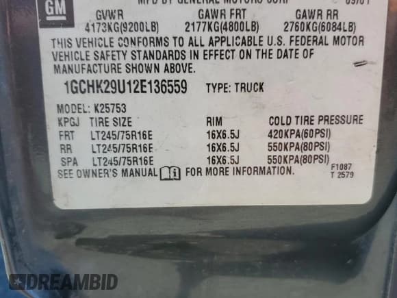 ✅ 2002 Chevrolet Silverado 2500HD LS • VIN: 1GCHK29U12E136559 • Lot: 59023365. Wystawiony na Copart z przebiegiem 274 974 mil. Bezpłatny archiwum sprzedaży aukcyjnych z USA i szczegółowy raport historii pojazdu na DreamBid. Zdjęcie 12.