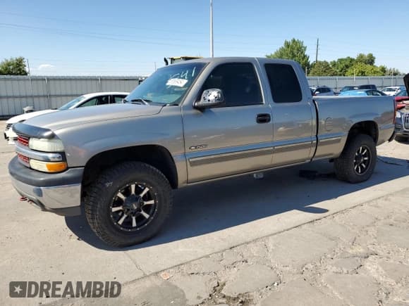 ✅ 2002 Chevrolet Silverado 1500 LS • VIN: 1GCEK19T32Z331043 • Лот: 66569454. Опубликован ранее на Copart с пробегом 216 824 миль. Бесплатный доступ к архиву аукционных продаж из США и подробный отчёт об истории автомобиля на DreamBid. Изображение 1.