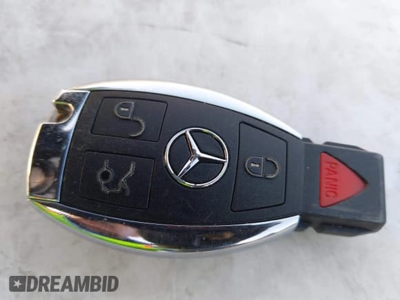 ✅ 2013 Mercedes-Benz C 250 Sport • VIN: WDDGF4HB4DA828939 • Lot: 43715701. Listed on IAAI with 142,913 mi. Free auction sales archive from the USA and detailed vehicle history report at DreamBid. Image 11.