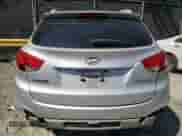 2013 Hyundai Tucson GLS z VIN KM8JU3AC8DU550995, wystawiony jako Copart lot #70293494 z przebiegiem 175 354 mil mil oraz Szkoda całkowita • Salvage title. Historia ofert i sprzedaży dostępna na DreamBid. Obrazek 6.