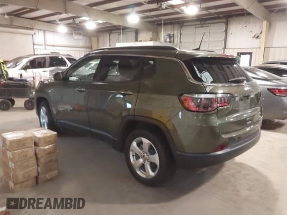 ✅ 2019 Jeep Compass Latitude • VIN: 3C4NJCBB2KT851399 • Лот: 41608262. Опубликован ранее на IAAI с пробегом 113 553 миль. Бесплатный доступ к архиву аукционных продаж из США и подробный отчёт об истории автомобиля на DreamBid. Изображение 3.