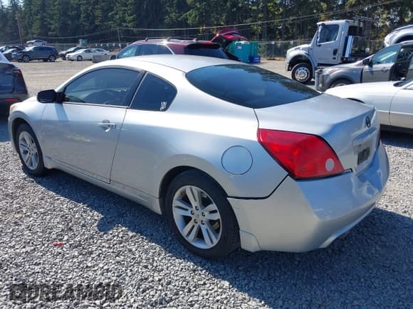 ✅ 2010 Nissan Altima S • VIN: 1N4AL2EP5AC116765 • Lot: 43253449. Listed on IAAI with 197,910 mi. Free auction sales archive from the USA and detailed vehicle history report at DreamBid. Image 3.