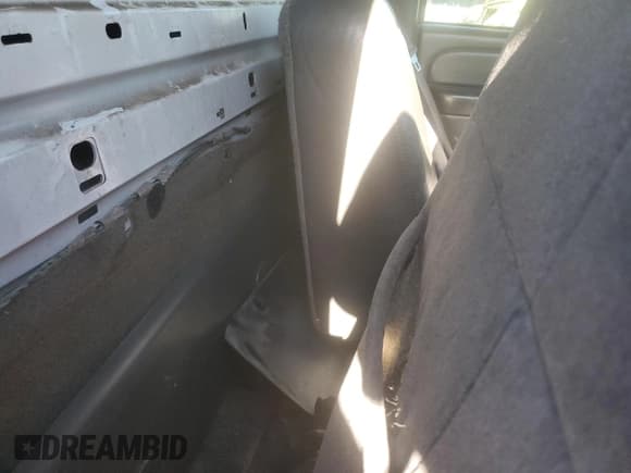 ✅ 2005 Chevrolet Silverado 2500HD Work Truck • VIN: 1GBHC24U55E263439 • Лот: 48574665. Опубликован ранее на Copart с пробегом Не указан. Бесплатный доступ к архиву аукционных продаж из США и подробный отчёт об истории автомобиля на DreamBid. Изображение 11.