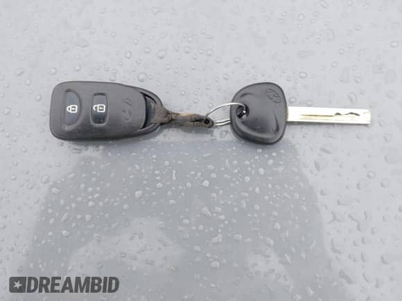 2014 Hyundai Accent GS z VIN KMHCT5AE5EU170717, wystawiony jako IAAI lot #43089589 z przebiegiem 109 181 mil mil oraz . Historia ofert i sprzedaży dostępna na DreamBid. Obrazek 11.