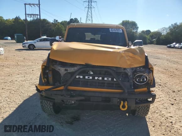 ✅ 2021 Ford Bronco Black Diamond • VIN: 1FMEE5DP1MLA93381 • Lot: 82452925. Wystawiony na Copart z przebiegiem 37 164 mil. Bezpłatny archiwum sprzedaży aukcyjnych z USA i szczegółowy raport historii pojazdu na DreamBid. Zdjęcie 5.