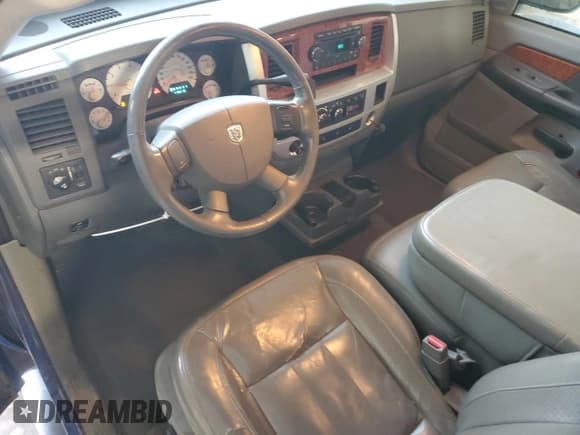 ✅ 2007 Dodge 1500 SLT • VIN: 1D7HU18207S220505 • Лот: 85263905. Опубликован ранее на Copart с пробегом 478 218 миль. Бесплатный доступ к архиву аукционных продаж из США и подробный отчёт об истории автомобиля на DreamBid. Изображение 8.