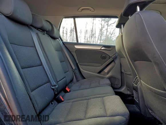 ✅ 2011 Volkswagen Golf • VIN: WVWDA7AJ4BW277443 • Lot: 94564515. Listed on Copart with 212,827 mi. Free auction sales archive from the USA and detailed vehicle history report at DreamBid. Image 10.