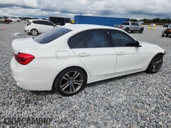✅ 2018 BMW 3 Series 330i • VIN: WBA8B9C58JEE82245 • Lot: 85824025. Listed on Copart with 114,410 mi. Free auction sales archive from the USA and detailed vehicle history report at DreamBid. Image 3.