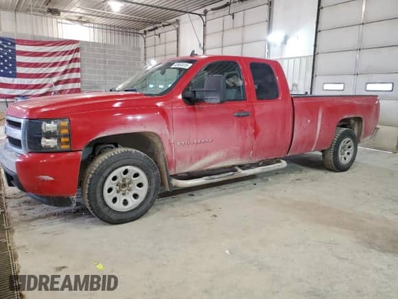 2008 Chevrolet Silverado 1500 Work Truck with VIN 1GCEC19J68E159389, listed as a Copart auction lot 43953415 with 366,876 mi miles and Salvage title. Bid and sale history available at DreamBid. Image 1.