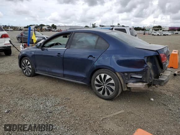 ✅ 2013 Volkswagen Jetta Hybrid SE • VIN: 3VW637AJ6DM229316 • Lot: 53700565. Listed on Copart with 140,156 mi. Free auction sales archive from the USA and detailed vehicle history report at DreamBid. Image 2.