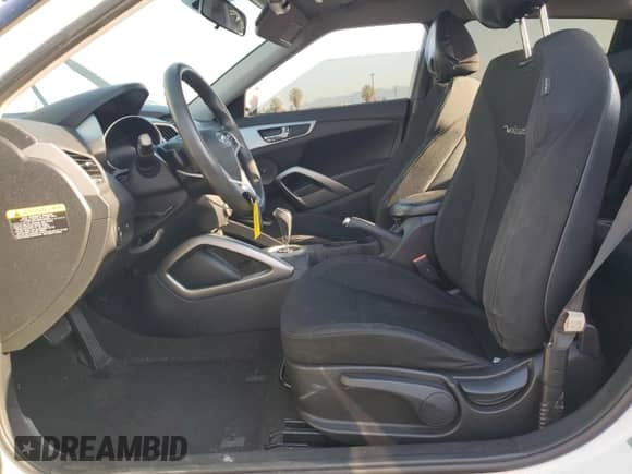 2016 Hyundai Veloster с VIN KMHTC6AD6GU257137, выставлен на аукционе Copart как лот 64281674 с пробегом 103 418 миль миль и Списание • Salvage title. История ставок и продаж доступна на DreamBid. Изображение 7.