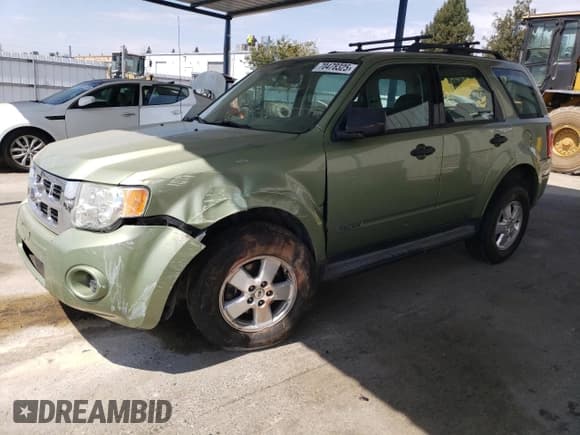 ✅ 2008 Ford Escape XLS • VIN: 1FMCU02Z18KB24786 • Lot: 70478325. Listed on Copart with 171,065 mi. Free auction sales archive from the USA and detailed vehicle history report at DreamBid. Image 1.