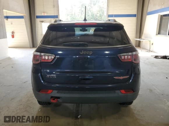 ✅ 2017 Jeep Compass Trailhawk • VIN: 3C4NJDDB0HT680292 • Lot: 82076675. Wystawiony na Copart z przebiegiem 118 358 mil. Bezpłatny archiwum sprzedaży aukcyjnych z USA i szczegółowy raport historii pojazdu na DreamBid. Zdjęcie 6.