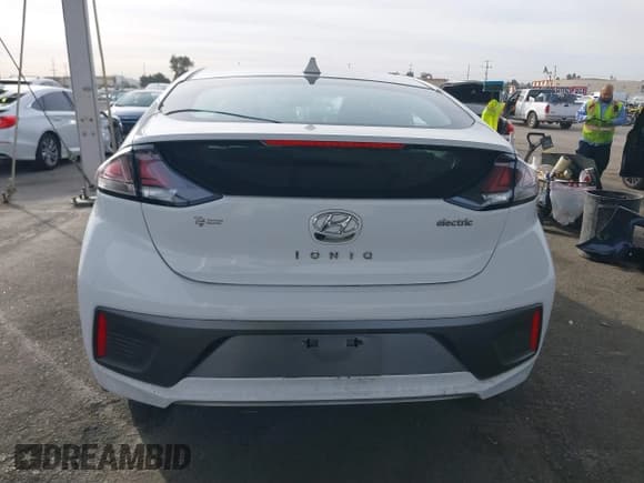 ✅ 2020 Hyundai Ioniq SE • VIN: KMHC75LJXLU068566 • Lot: 41048842. Wystawiony na IAAI z przebiegiem 39 232 mil. Bezpłatny archiwum sprzedaży aukcyjnych z USA i szczegółowy raport historii pojazdu na DreamBid. Zdjęcie 17.