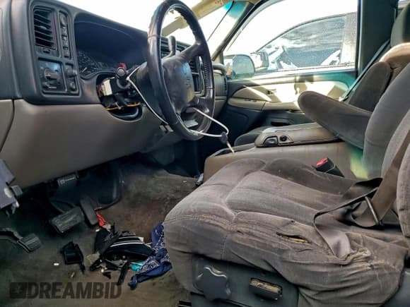 ✅ 2002 Chevrolet Suburban LS • VIN: 3GNFK16Z92G299378 • Lot: 93955645. Listed on Copart with 280,251 mi. Free auction sales archive from the USA and detailed vehicle history report at DreamBid. Image 7.