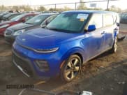 ✅ 2020 Kia Soul EX • VIN: KNDJ33AU5L7011456 • Lot: 43449456. Wystawiony na IAAI z przebiegiem 36 540 mil. Bezpłatny archiwum sprzedaży aukcyjnych z USA i szczegółowy raport historii pojazdu na DreamBid. Zdjęcie 2.