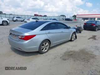 2013 Hyundai Sonata SE с VIN 5NPEC4ACXDH614656, выставлен на аукционе IAAI как лот 43256417 с пробегом 248 206 миль миль и . История ставок и продаж доступна на DreamBid. Изображение 4.