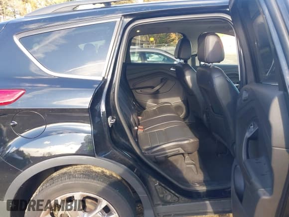 ✅ 2016 Ford Escape SE • VIN: 1FMCU0GX6GUC76007 • Lot: 43659046. Listed on IAAI with 110,577 mi. Free auction sales archive from the USA and detailed vehicle history report at DreamBid. Image 8.