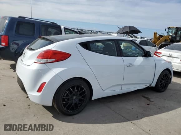 ✅ 2017 Hyundai Veloster Value Edition • VIN: KMHTC6ADXHU323836 • Lot: 46752225. Wystawiony na Copart z przebiegiem 171 428 mil. Bezpłatny archiwum sprzedaży aukcyjnych z USA i szczegółowy raport historii pojazdu na DreamBid. Zdjęcie 3.