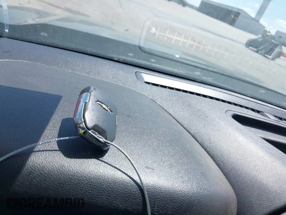 ✅ 2022 Chevrolet Silverado 1500 LT Trail Boss • VIN: 3GCPYFEL4NG101803 • Lot: 42271645. Wystawiony na IAAI z przebiegiem 37 736 mil. Bezpłatny archiwum sprzedaży aukcyjnych z USA i szczegółowy raport historii pojazdu na DreamBid. Zdjęcie 11.