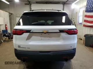 ✅ 2022 Chevrolet Traverse LT Cloth • VIN: 1GNEVGKW5NJ179520 • Lot: 81577213. Wystawiony na Copart z przebiegiem 32 859 mil. Bezpłatny archiwum sprzedaży aukcyjnych z USA i szczegółowy raport historii pojazdu na DreamBid. Zdjęcie 6.