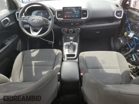 ✅ 2023 Hyundai Venue SE • VIN: KMHRB8A37PU216855 • Lot: 51135415. Listed on Copart with 28,257 mi. Free auction sales archive from the USA and detailed vehicle history report at DreamBid. Image 8.