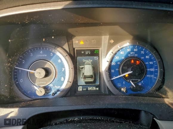 ✅ 2019 Toyota Sienna XLE • VIN: 5TDDZ3DC2KS227493 • Lot: 93418755. Listed on Copart with 84,536 mi. Free auction sales archive from the USA and detailed vehicle history report at DreamBid. Image 9.